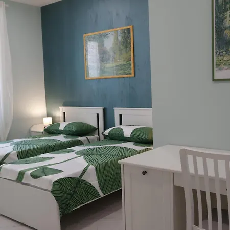Apartment Grand Tour