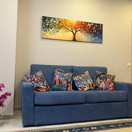 Grand Tour Apartment